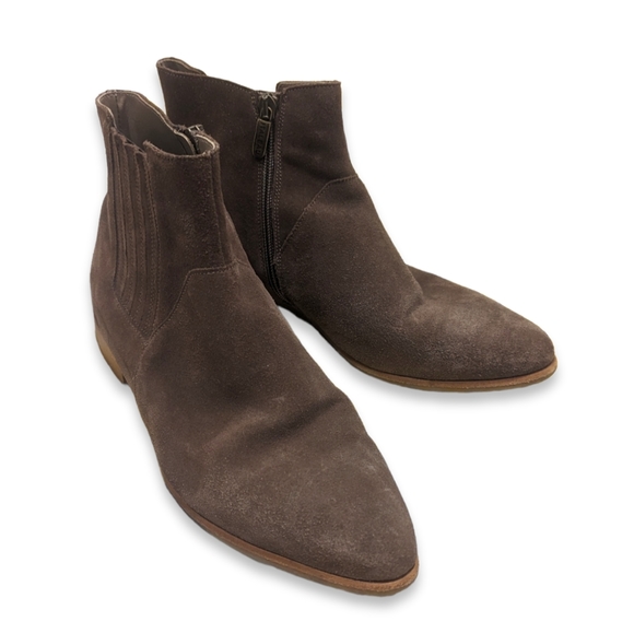 ITALEAU Shoes - Italeau suede booties 40